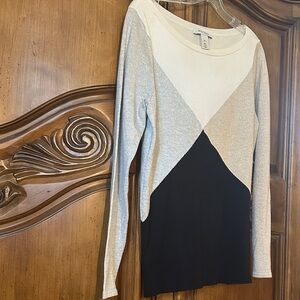 White House Black Market Color Block Metallic Gold Silver LikeNew Medium Sweater